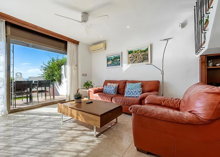Ca La Montse Holiday home *
