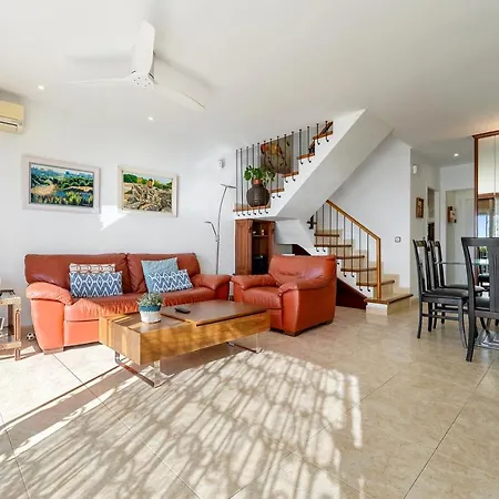 Holiday home Ca La Montse
